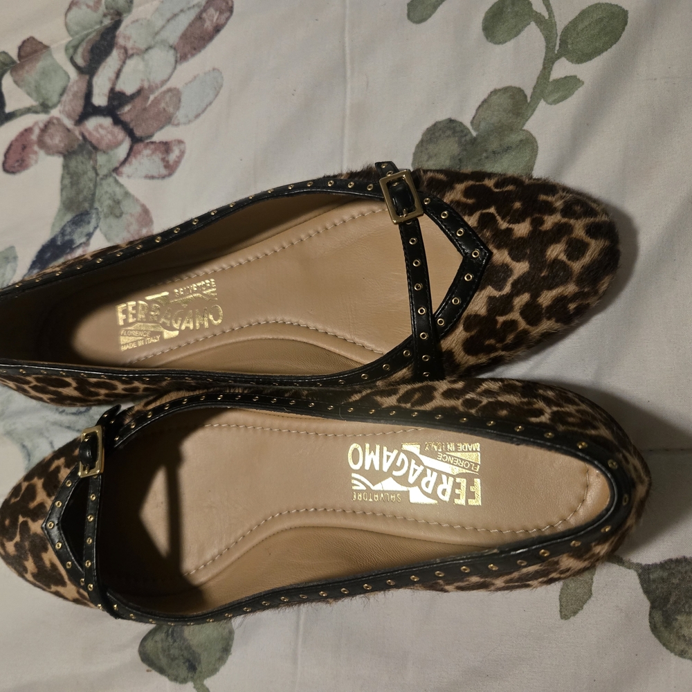 Salvatore Ferragamo Leopard Print Women's Flats - Picture 13 of 16